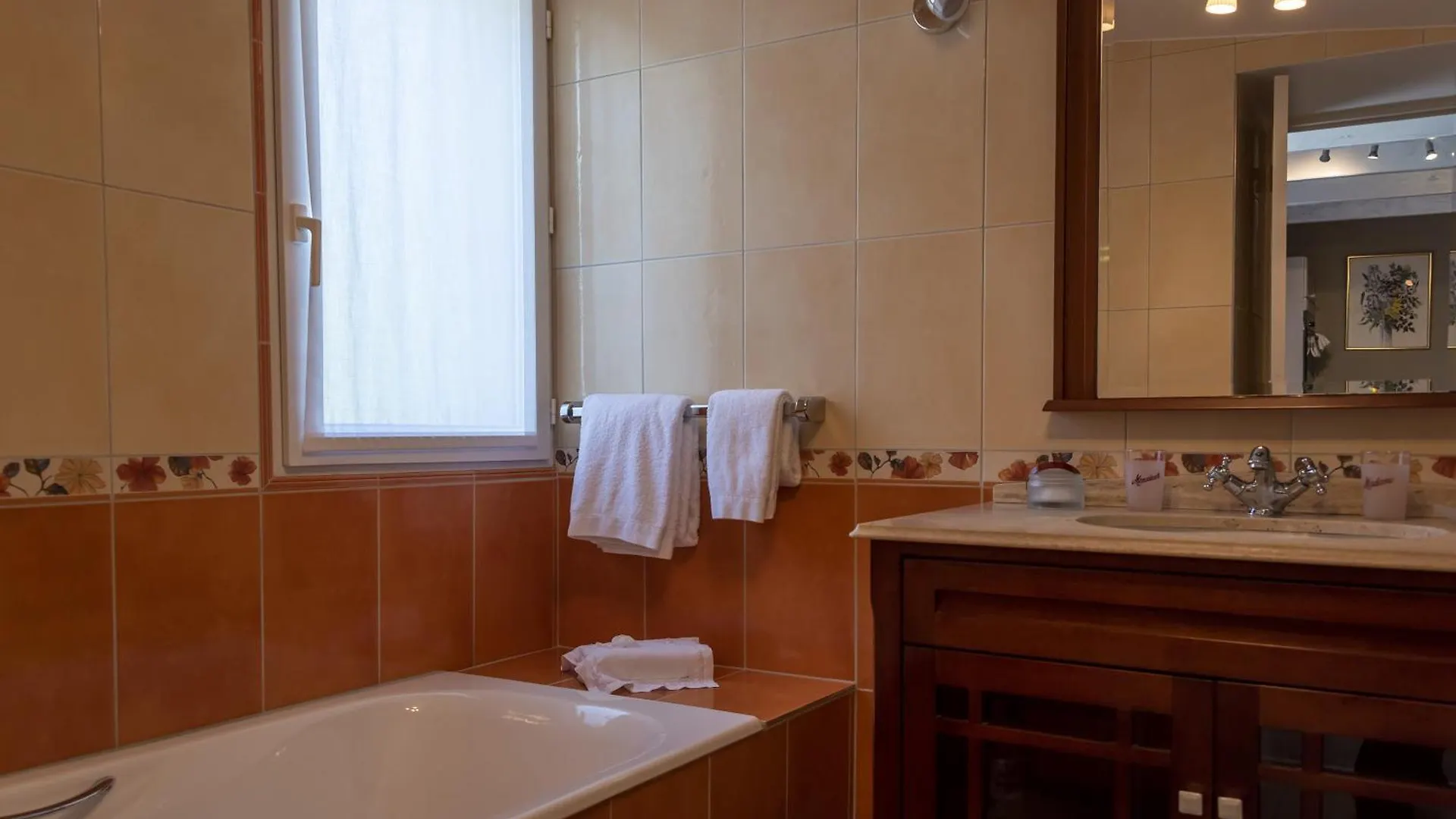 Hostellerie De La Motte Jean Saint-Coulomb 0*,